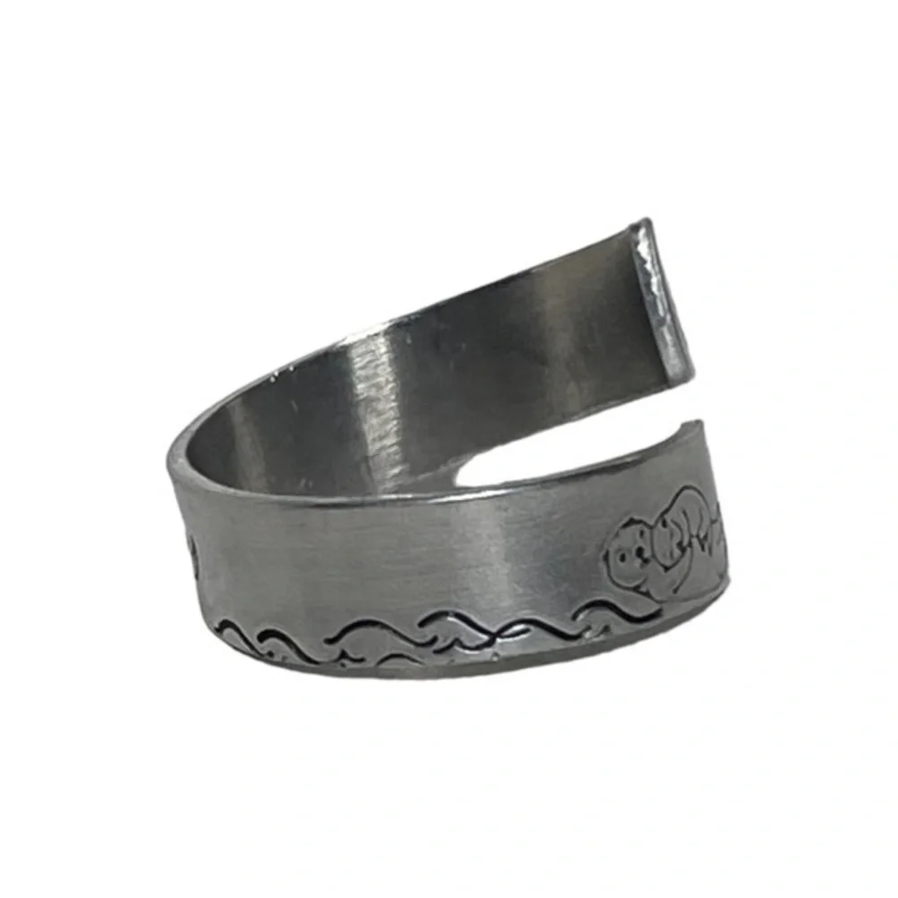Handmade 8 stamped sea otter silver hypoallergenic aluminum adjustable wrap ring